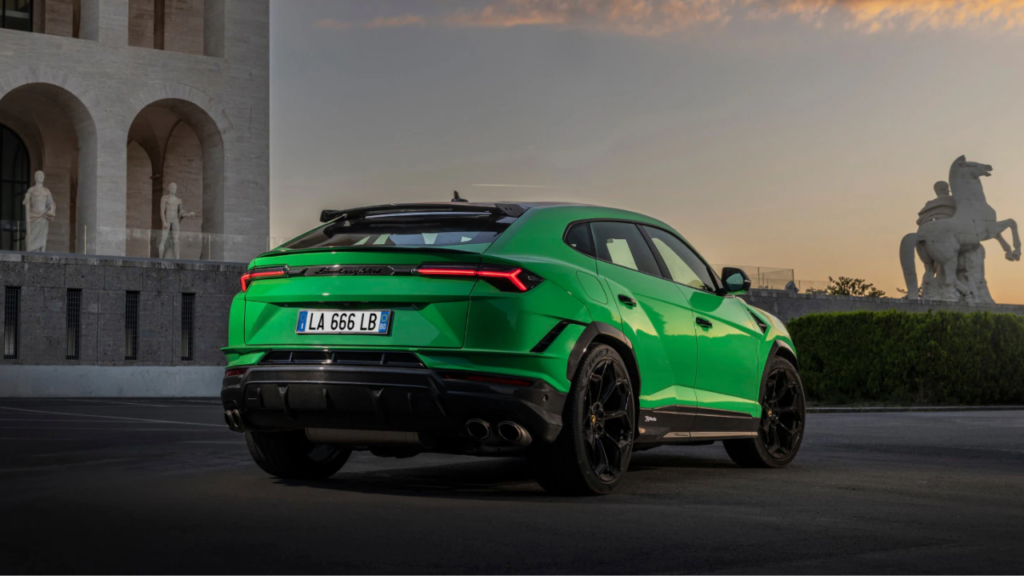 Lamborghini Urus SE Top Speed